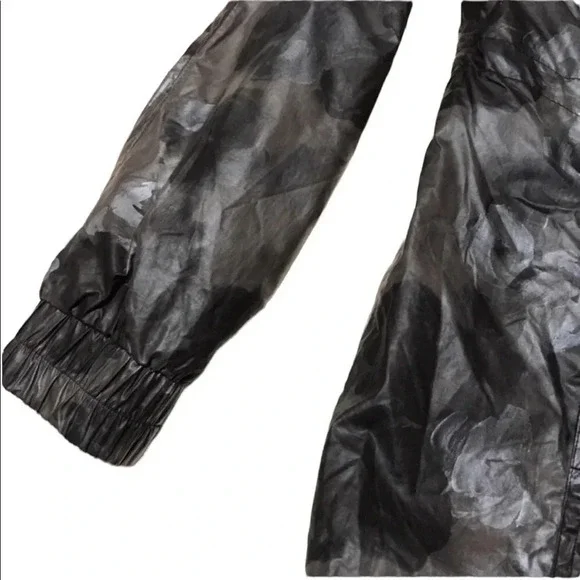 Tribal Lightweight Print Jacket Trench Rain Coat
Raincoat Style 75230-124 - Picture 4 of 7